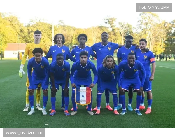 法国U20主力右后卫贝尤库坦言梦想加盟皇马展望辉煌职业生涯 法国U20主力右后卫贝尤库坦言梦想加盟皇马展望辉煌职业生涯